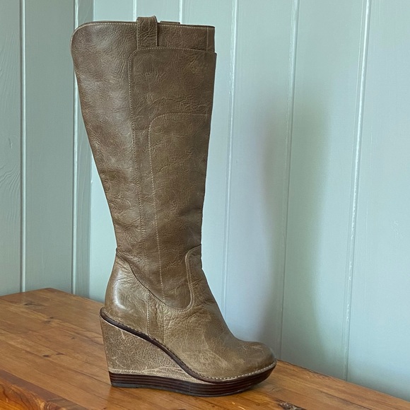 FRYE Paige Wedge Tall Leather Riding Boots EUC - Picture 5 of 15